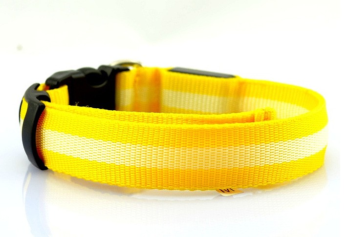 Manufacturer's spot 2.5cm stripe fiber LED luminous pet collar dog ring 6 color 3 size
